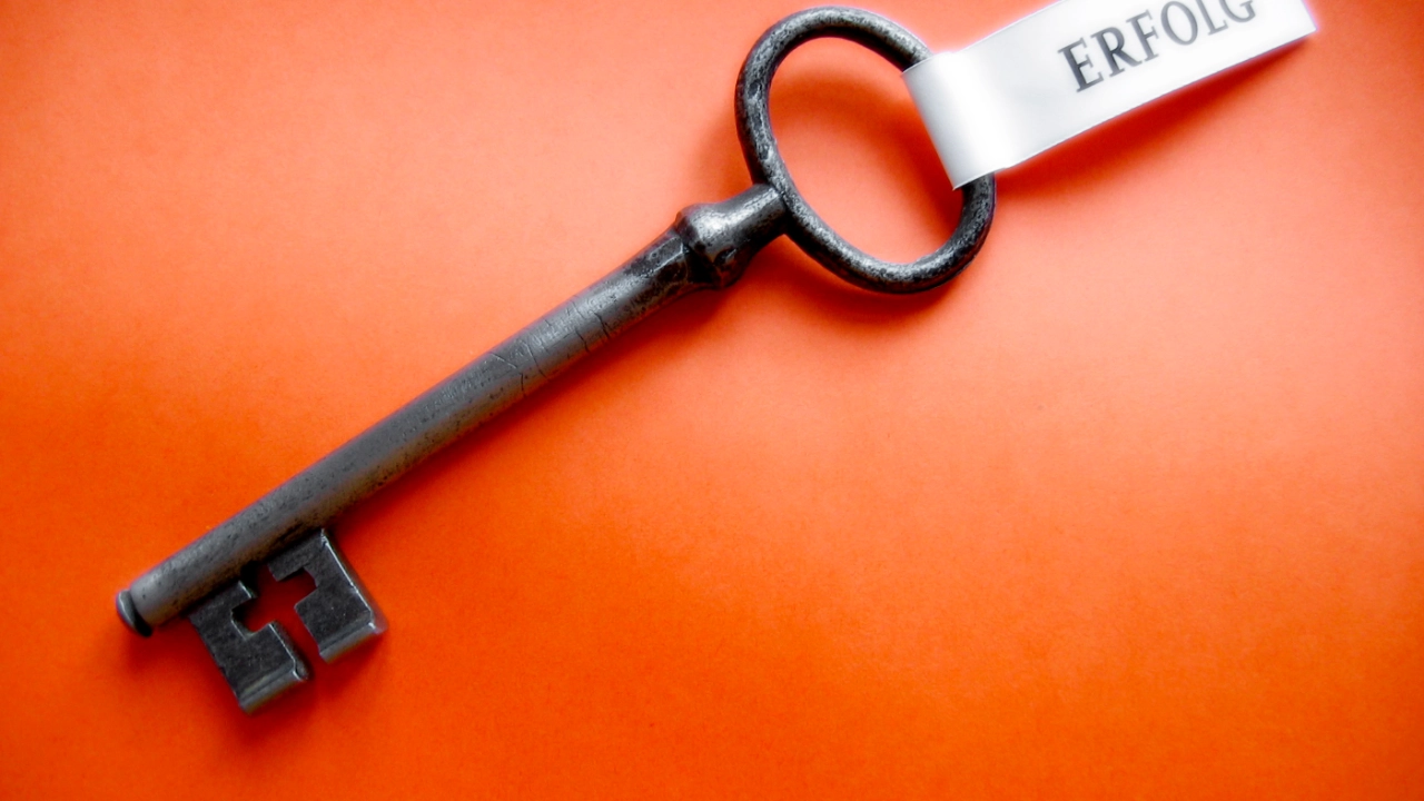 Schlüssel retro mit Erfolg-Anhänger