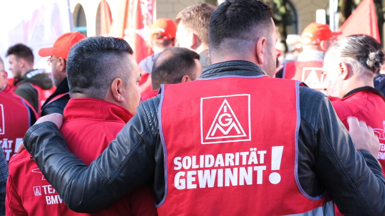 Gelebte Solidarität: Warnstreik in der Metall- und Elektroindustrie.